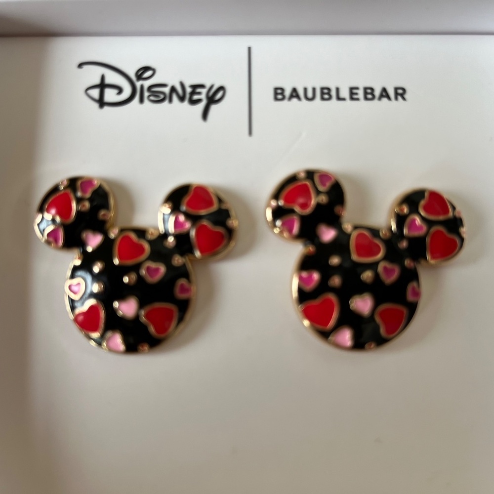 BaubleBar / Disney